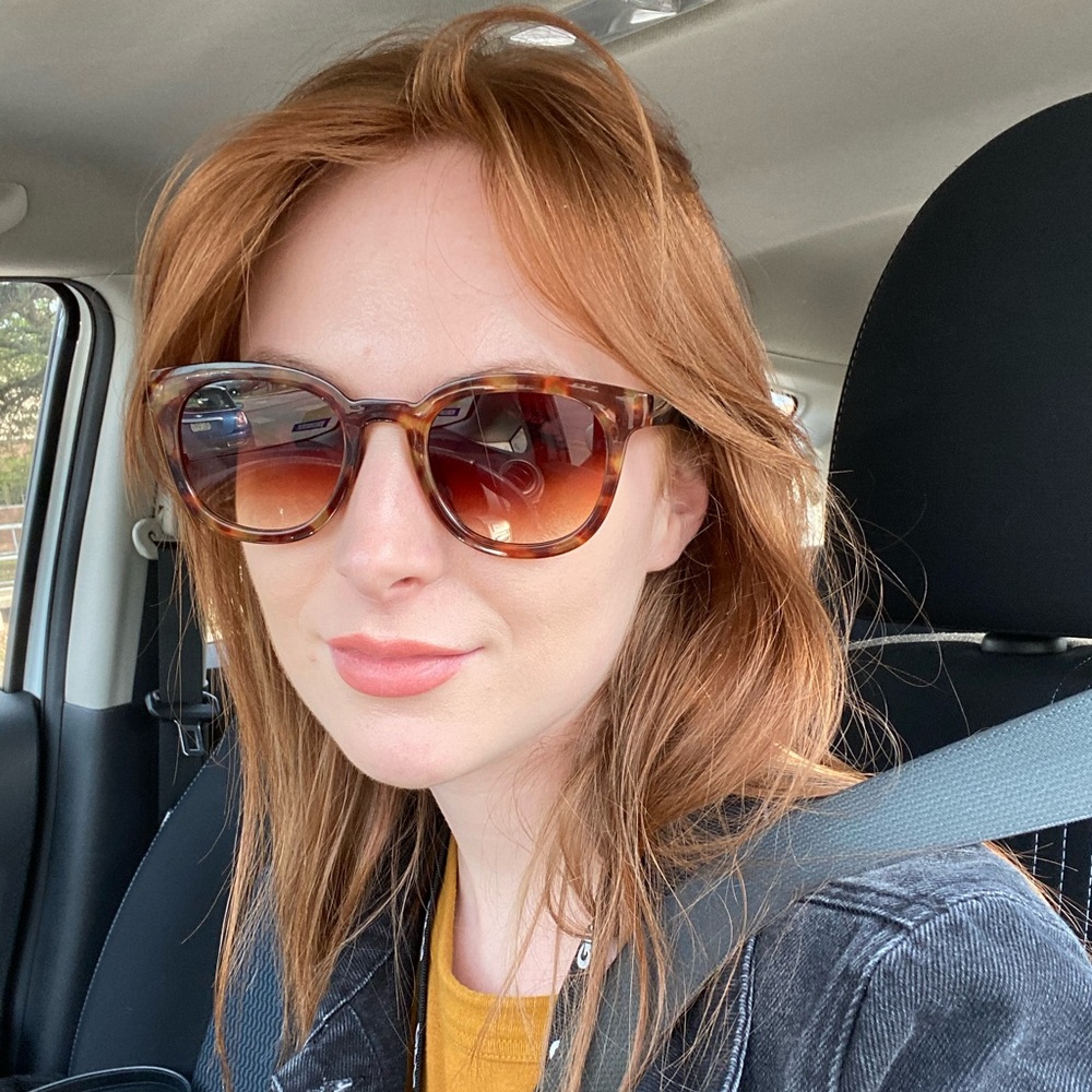 Meet your Posher, Lauren